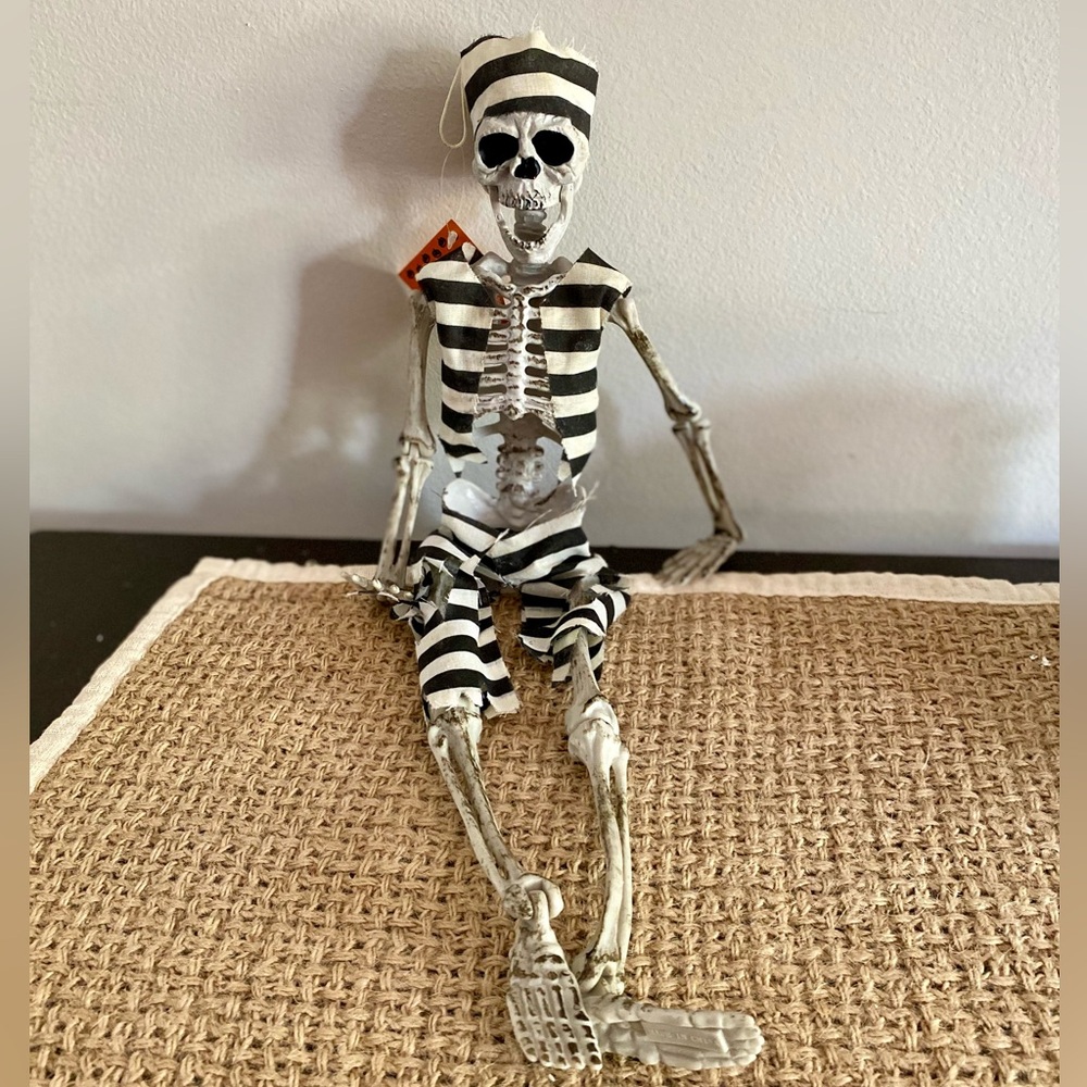 HALLOWEEN SKELETON PRISONER FULL BODY JOINT ARTICULATION DECOR VINTAGE